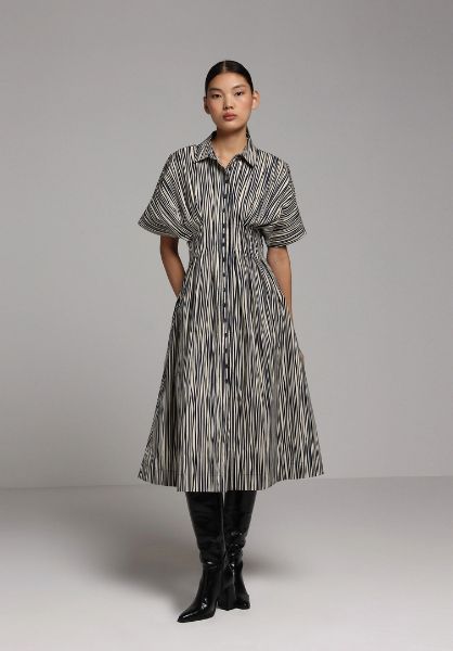 Изображение Платье Colin's