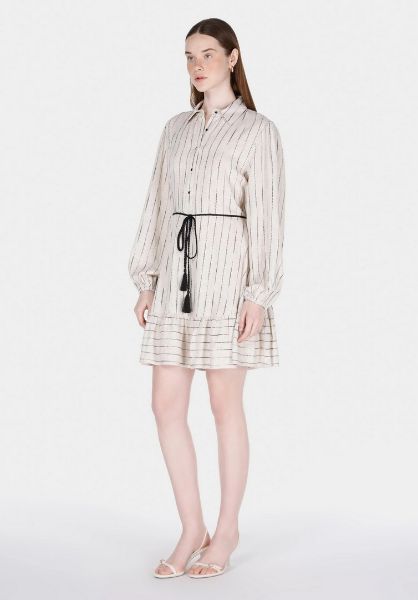 Изображение Платье Colin's